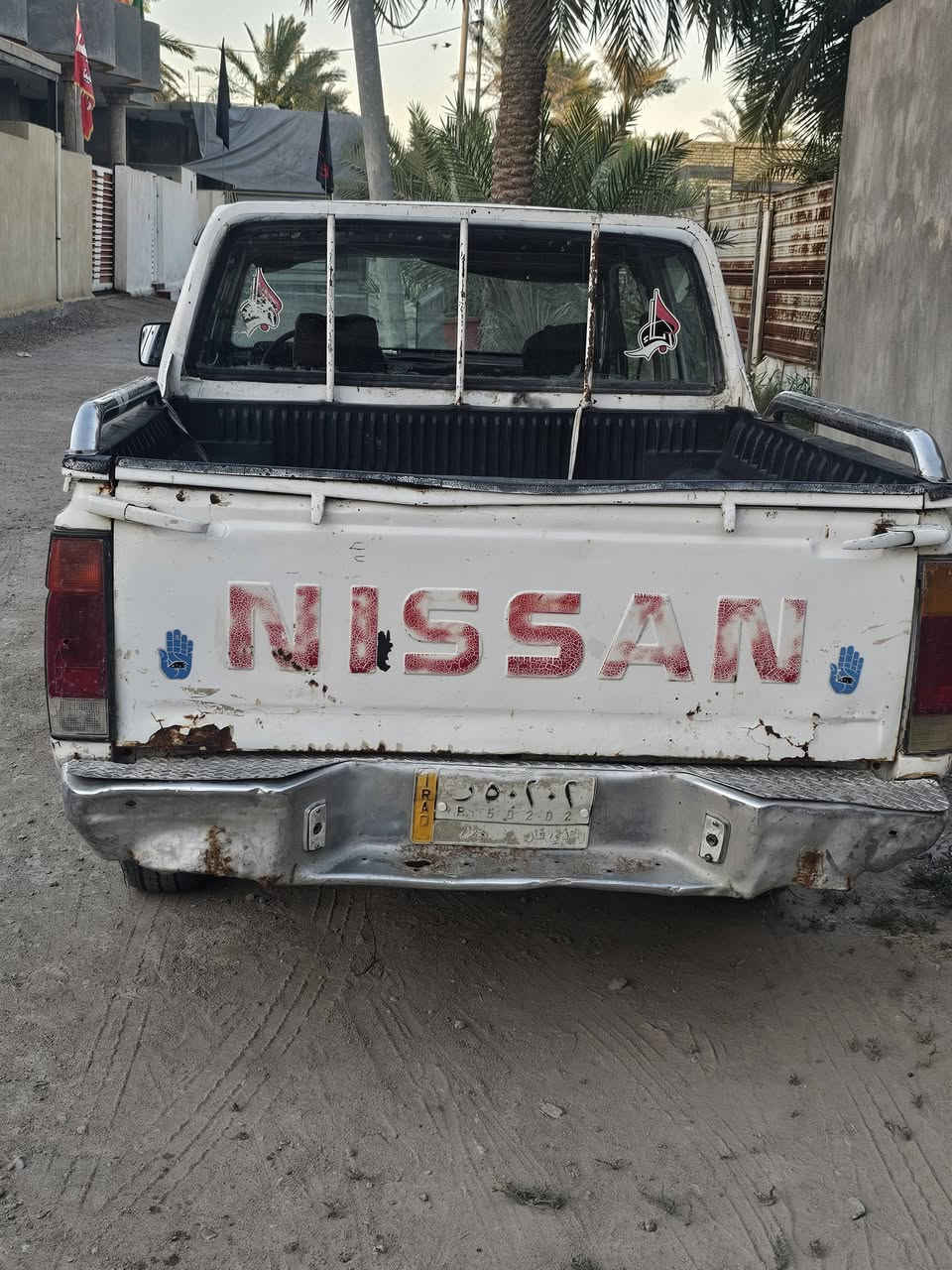 السلام عليكم للبيع بيكم نيسان رقم ذي قار الماني سنويته منتهيه وراعيه متوفي والورثه موجودين حاضرين التحويل مكينه وكير بلاد بيه خيط تبخير حدادته حلوه تايرات نضاف سعر 22 وبيه مجال كلش قليل مكان سياره بصره قضاء المدينه *********** بيع او مراوس
