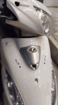 سلام عليكم شباب دراجه كامكو البيع موديل 2018 رمبه كفاله وشراي بخدمه هاذه رقمي ***********
