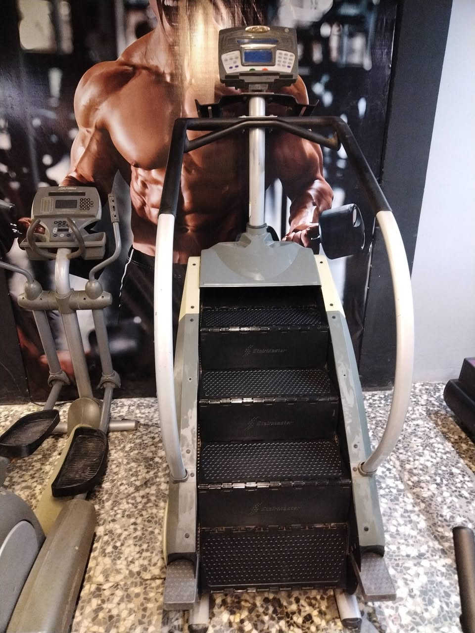 درج للبيع العنوان بغداد ***********
