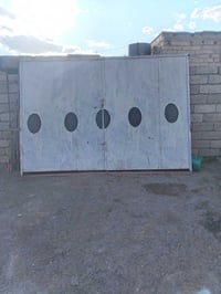 يوجد باب حوش للبيع ٣متار الشراي يتصل ٠٧٨١٨٣٢٦٢١٩ ادمن