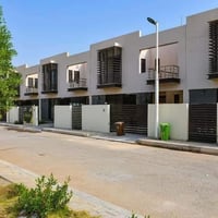 بيت 200 Vip للبيع جاهز للسكن بي قرض عقاري  مجمع السلطان  07816488200