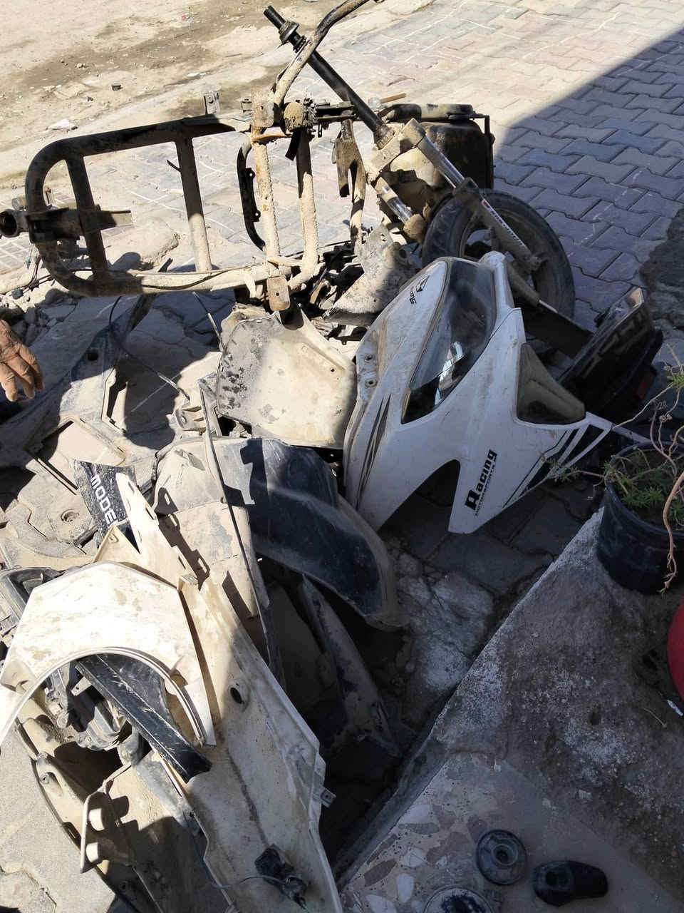 السلام عليكم أدوات دراجة سترونغ تفصيخ كلشي اكو ونضيف الي يريد يراسلني


**إذا كنت صاحب هذا الإعلان وتريد حذفه لأي سبب، رجاءا أرسل رسالة إلى الدعم الفني**