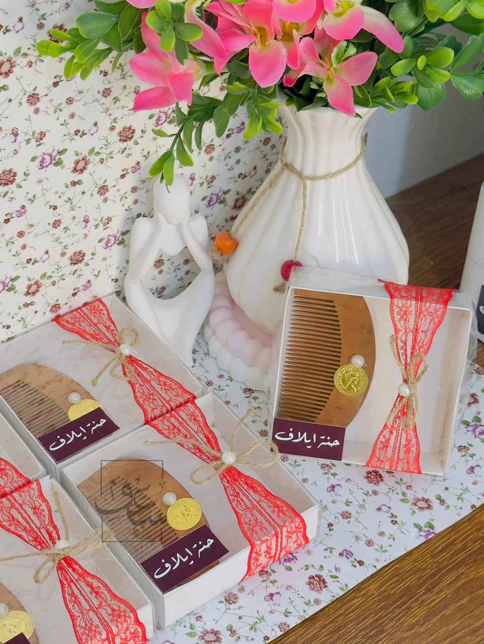 توزيعات 
حنة ايلاف 
مشط خشبي 
يوجد خدمة توصيل لجميع المحافظات العراق 🇮🇶
#مطبعة_شغف


**إذا كنت صاحب هذا الإعلان وتريد حذفه لأي سبب، رجاءا أرسل رسالة إلى الدعم الفني**