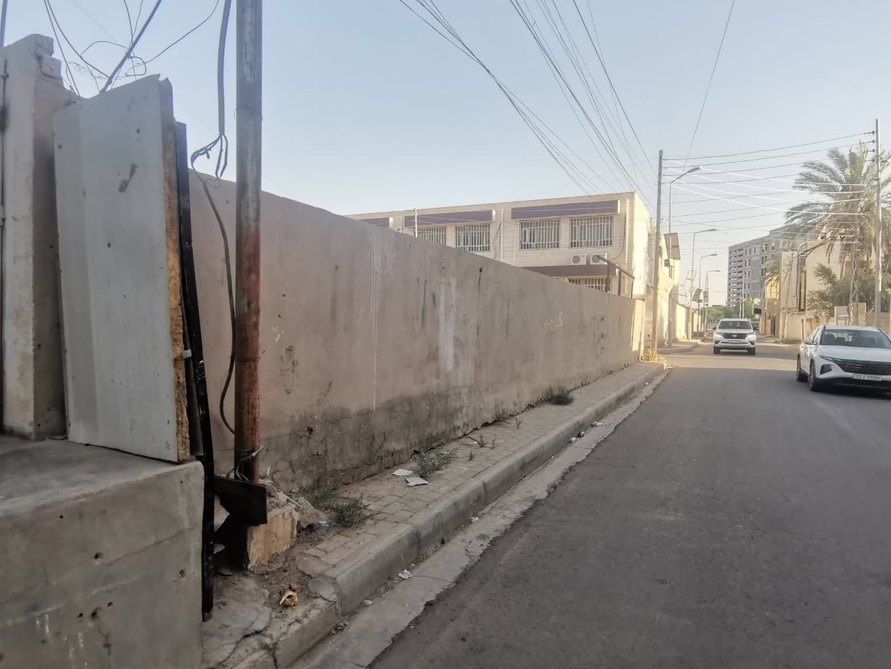 قطعة ارض ركن في الرمادي حي الشركة
خلف المدارس مباشر طابو صرف
المساحة/ 400 متر
الوجه والنزال/ 20x20 متر
* المنطقة كاملة الخدمات
سعر المتر/ 1.100 مليون 
للاستفسار 
مكتب ابو مصطفى للعقار في الرمادي حي المعلمين 
قرب فلكة الفرسان مقابل مصرف الخليج التجاري 
هاتف 
محمد  ***********
مثنى  ***********
يتوفر (واتساب) على نفس الارقام
