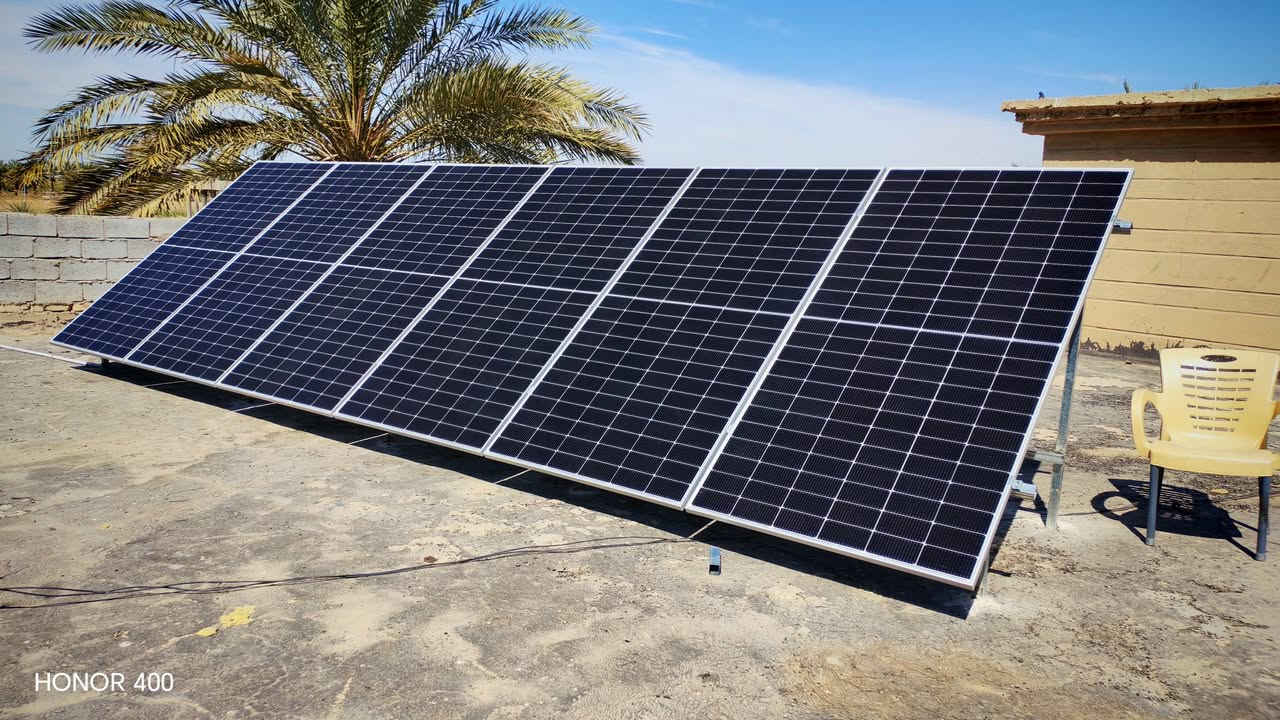 السلام عليكم ورحمة الله وبركاته :
عمل اليوم منظومه 10امبيرفي الرضوانيه الغربيه في قرى السعدان للاخ عباس غنام تكونت من 6لوحات soler panil 590w مع انفيرتر 6كيلوا واط مع بطاريه گوشن 13.5 كيلوا واط بقدرة تشغيل 5ساعات وامكانية تحديث المنظومه لل20امبير مستقبلاً. 🌹🌹🌹🌹
للتواصل مع : شمس المستقبل 🌷🌷🌷
***********
***********
متوفر نظام الاقساط 🌹🌹🌹🌹🌹🌹🌹
