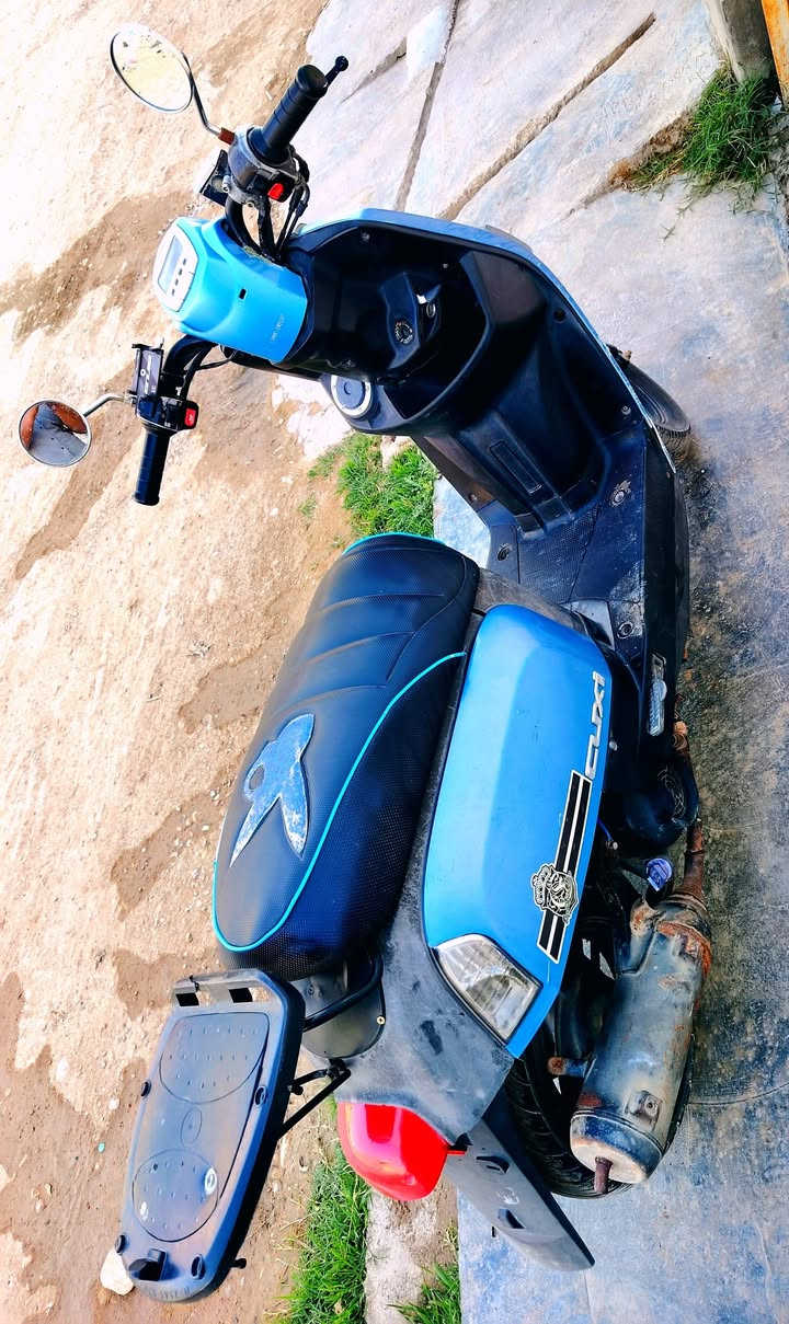 دراجه بوليس ماكس نوزل
2011 دراجه نكره 
مكينه مكفوله
بعقوبه سعر 600 وبيها مجال بسيط
...........................
***********
