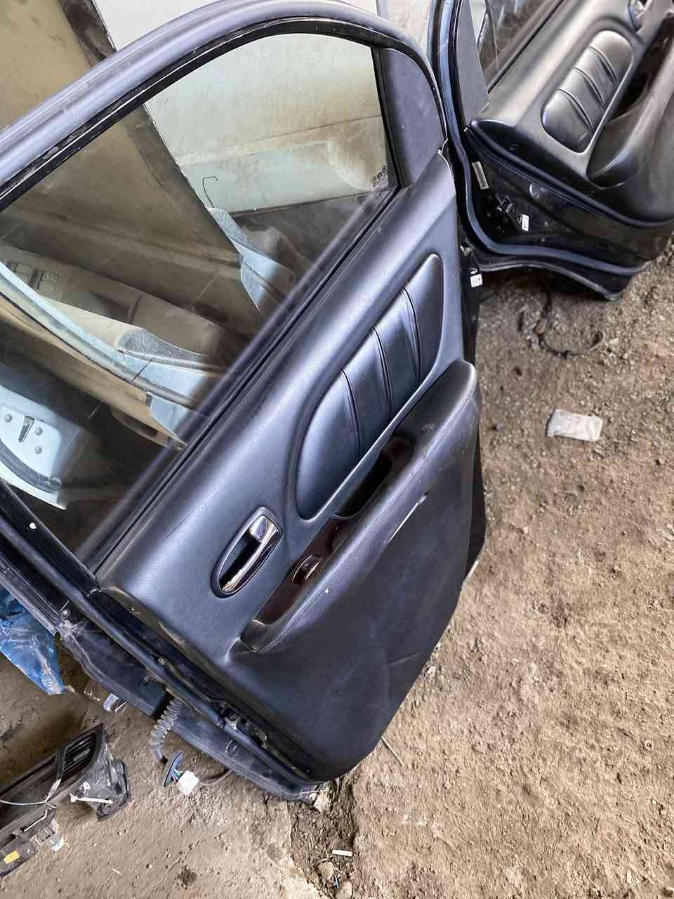 السلام عليكم سياره كامله بيع قطع غيار لون اسود سوناتا 2005 جدد كلش لاستفسار اكثر ***********
