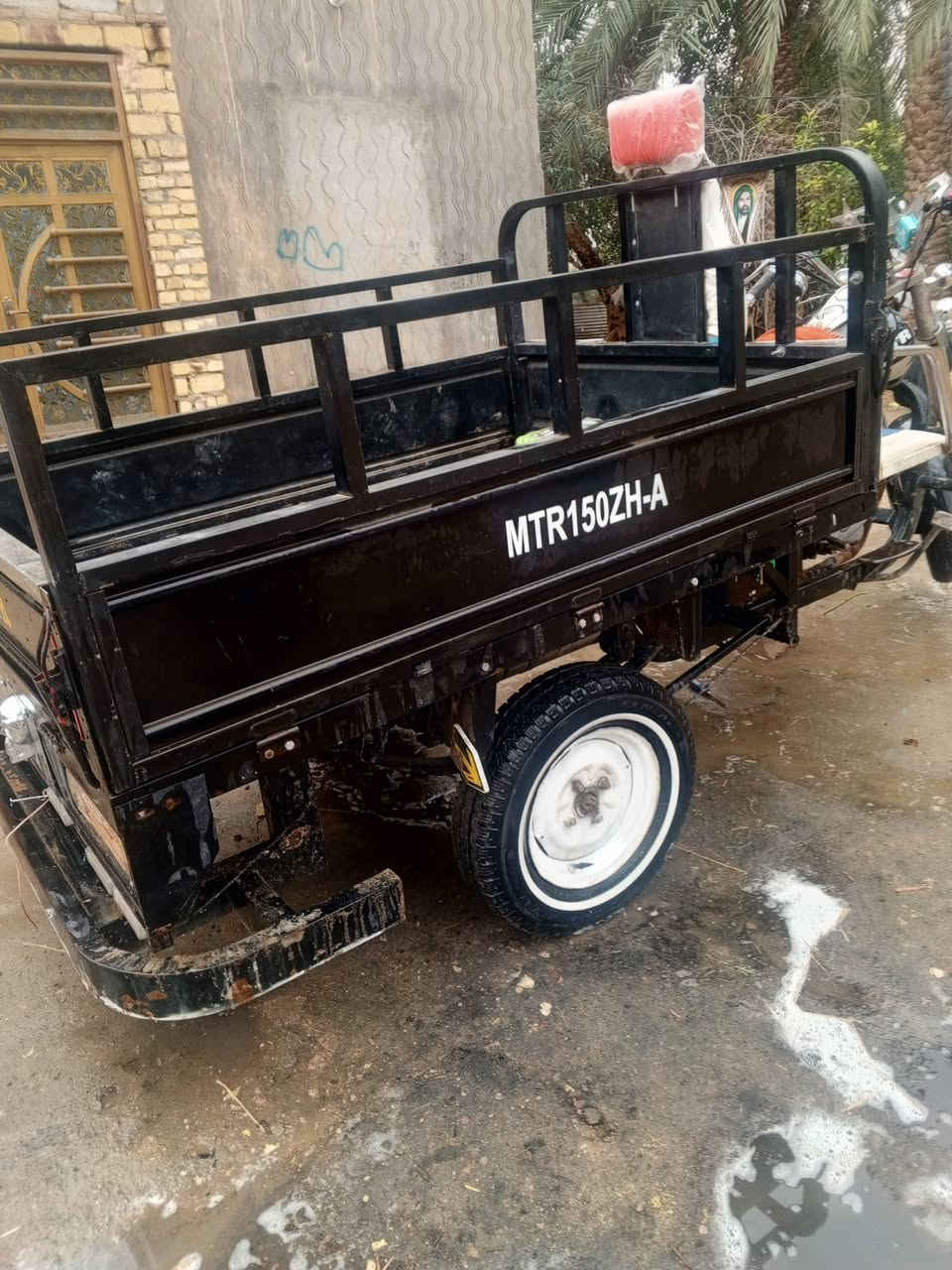 سلام عليكم عمي الحلال للبيع السعر مكان نجف المشخاب ناحيه القدسه مليون وا ثنميه هاذه  وا بيها مجال هاذه  رقمي ***********
