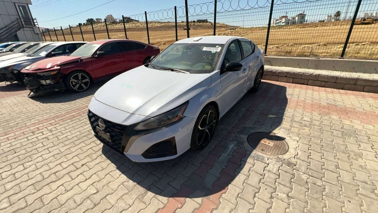 Nissan Altama
موديل 2024
لون اسموك ماشيه 40 الف ميل 
تحكم ستيرن 
شفتات ستيرن
تثبيت سرعه 
بصمة تشغيل 
بصمة ابواب+صندوق 
كشن كهرباء 
رادار 360 درجة 
حجر بلادي 
تبريد ثلج 
تايرات جديد 
ويل SR
تشغيل عن بعد 

السياره حادثها مبين بلصور دخول جديد اليوم وصلت ديالى

السعر 145 وبيها مجال شي قليل حك جيه

الاستفسار ***********
