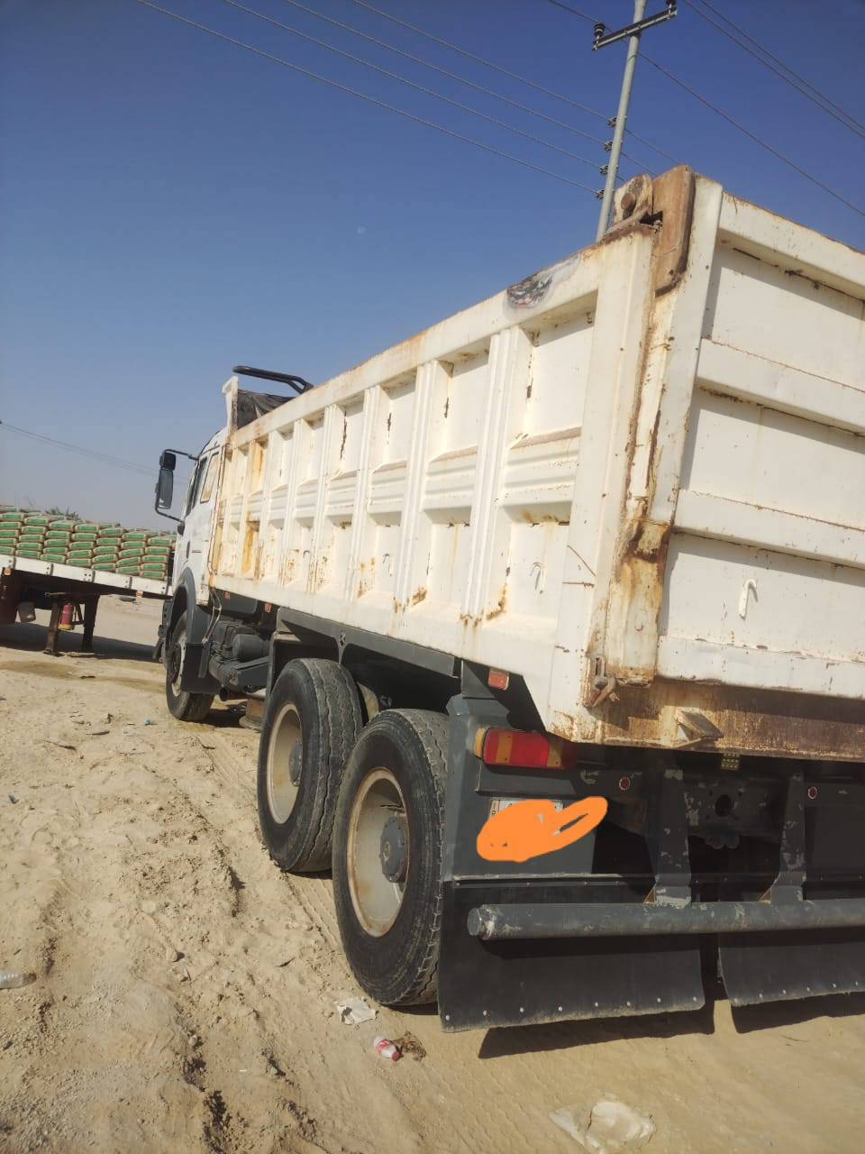 السلام عليكم)سياره للبيع لبي كرواتيه موديل ١٩٩٣)المحرك ٣٥ تيربو الكير ١٥٥ المجموعه جيف رقم بغداد بسمنه سياره كبل مداور سنويه ٢٠٣٠ السياره امسجله لوري قلاب ١٦ طن السعر ٣دفاتر وبيهه مجال الاستفسار الاتصال على هاذه رقم ‏‪***********‬‏ ))‏‪***********‬‏)) مكان سياره كربلاء))مكلف بل نشر
