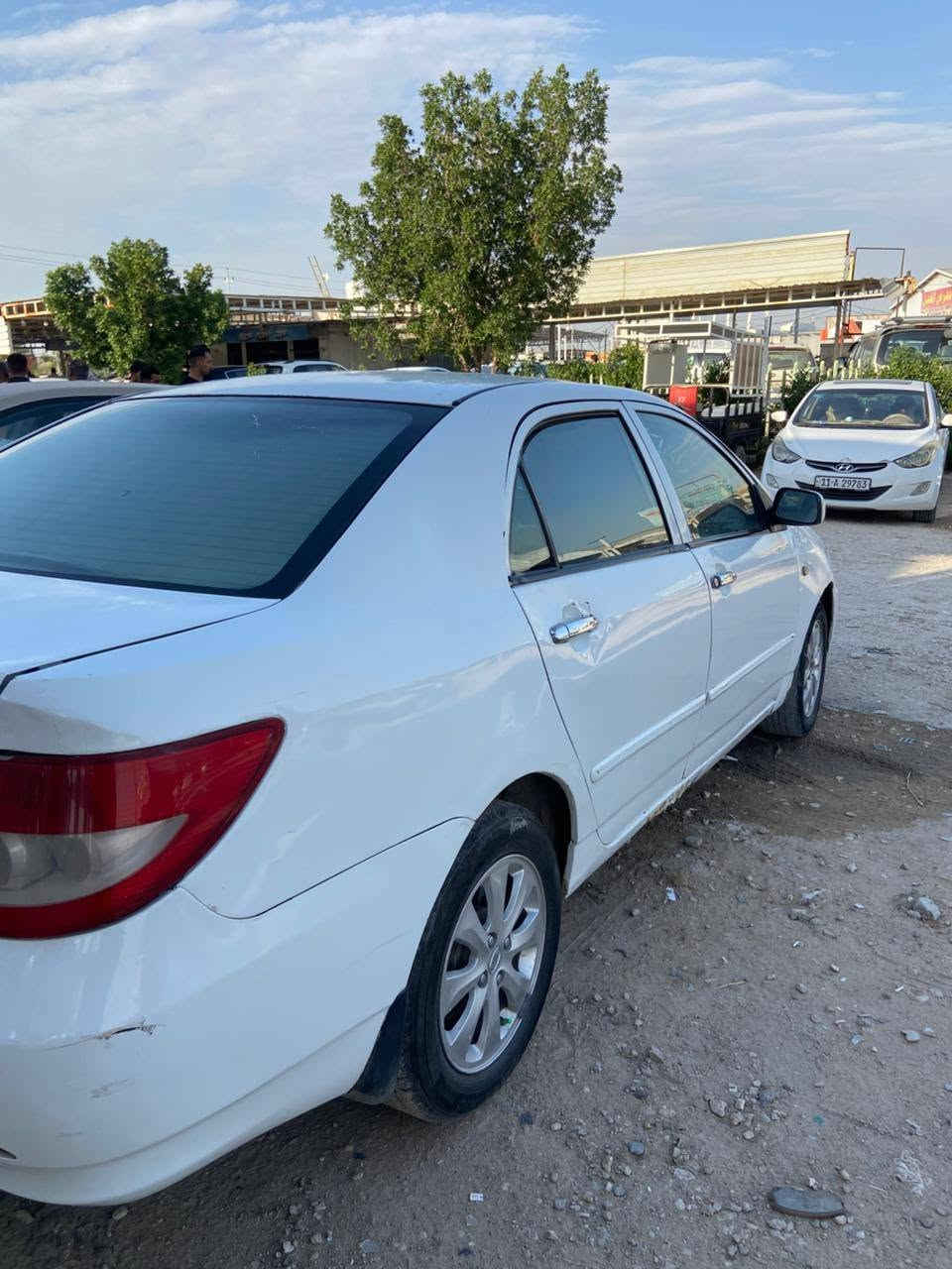 السلام عليكم BYD F3 موديل 2010 رقم انكليزي بأسمنا تحويل مباشر  مكينة وكير جدد ستونا شادين مكينه جديده كير عادي السيارة ، التبريد ثلج مصبوغة عام للجمالية غرفتها جلد موضحة بالصور، 42$
*********** مفتوح الرقم وواتساب متوفر

