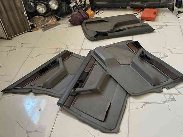 السلام عليكم غراض 500 بدي قديم تخم بيبان وقبق جنطه وبندي بجم عريض هوه وسمجه وعطرات كاملات ماصدات وارد أمريكي نضيفات كلش دركه تحكم شغاله بطاين خمسميه نضاف صطاب اكسنات نضاف دعاميه إماميه بلاديه نضيفه  مكاني الكوت مركز المديني ***********
