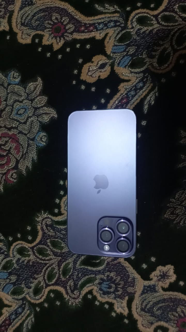 سلام عليكم ايفون ١٤ برو ماكس. كندي.  مكفول من كلشي جهاز وتر بروف بطاريه ٨٥ ذاكره ٢٥٦ شريحه وحده  جهاز جديد نضافه فول بدون ملحقات مكاني بابل سعر ٩٠٠ بي مجال ***********
