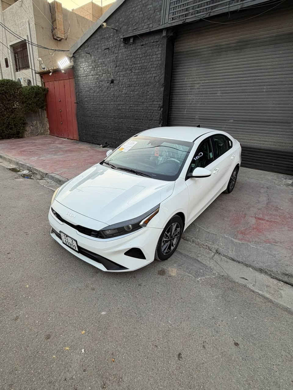 سلام عليكم للبيع كيا فورتي موديل 2023 ماشيه 40 ميل سياره جديده وحلوه نص مواصفات شاشه ويل كب محرك 2.000 دوش رقم بغداد بااسمي حره ضررها قطعتين صبغ بدون دواخل بدون شاصي بدون لغد بدون نقص مكاني بغداد الغدير قرب الضريبه للاستفسار ***********
