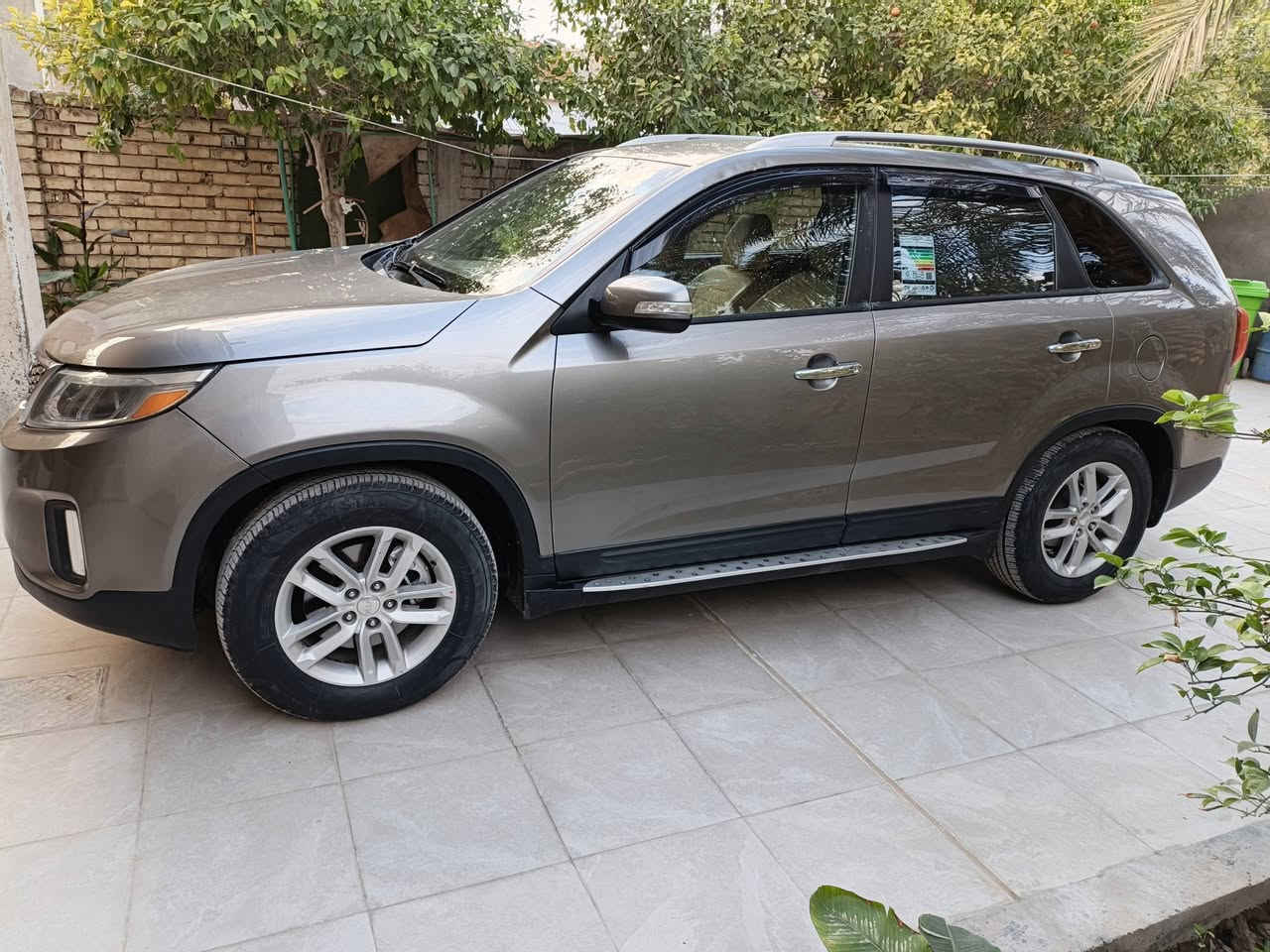 ‏سورنتو 2014 وارد امريكي
‏اكلين اكلين 
‏سنويه 2026 بعده ماساقطه مشروع وطني 
‏مواصفات تحكم استيرن بردات بلاديه 5 راكب 4 اسلندر 2400
‏مشايه 219.000 سياره جاهزه من كلشي مابيه قطره جراد 
‏السعر 140$ وبيه مجال
‏***********
