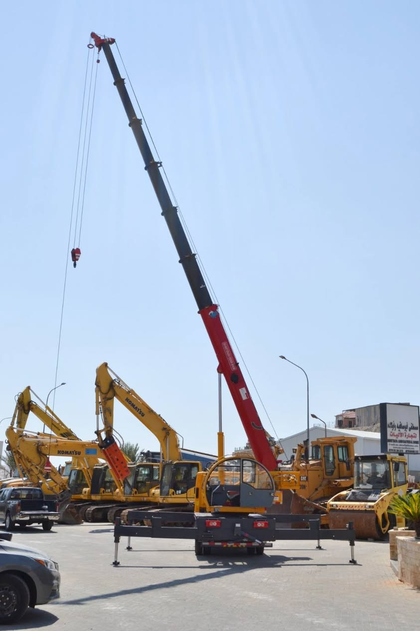 STT6 Crane for Sale 7 Ton Height 32 Meters . ارتفاع 32 متر ثقل متحرك كمبيوتر اضافه سله اتوماتك فول سيفتي ااسياره فوتون وكيل مرسيدس العراق اعلى صنف  مكيف علوي مكيف امامي اتصال على رقم ***********
