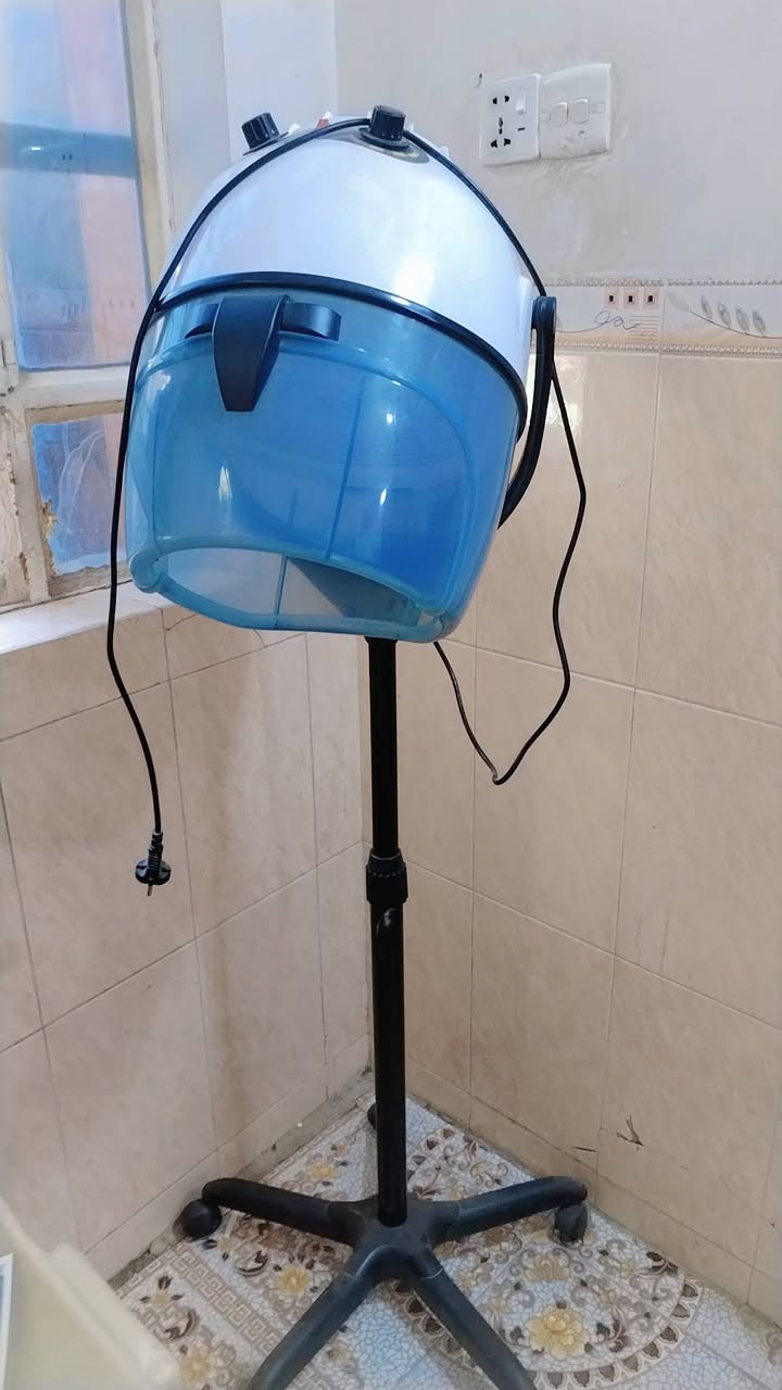 السلام عليكم اخواني غراض صالون للبيع بأسعار مناسبه الموقع حي العامل مقابيل العمارة قرب مجمع بركات موسى الكاظم عليه السلام الطبي الاستفسار على هذا الرقم ***********
