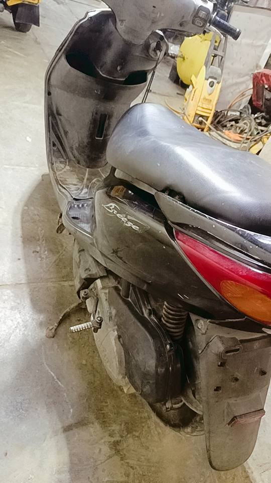 ‎دراجه بريز كلها شغاله سلف هند مكينه ناعمه كهربائيات سعر 475 عنواني طالبيه ***********‎ بغداد, العراق
