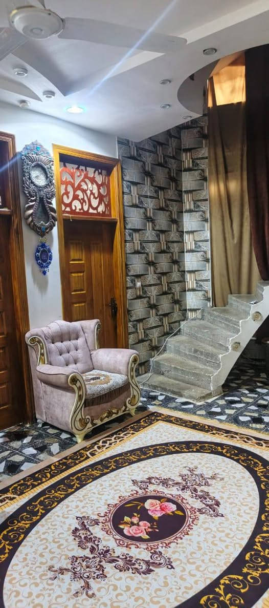 بيت للبيع مساحه 200مطلوب سكان 58مكان على شارع ٢٠متر  بي محل طابلقين بناء 2023//يرهم مراوس قطعه بيت حسب القناعه شارع مشتمل هم عادي //***********//***********
