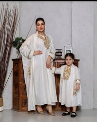 ملابس أطفال • بدون فستان