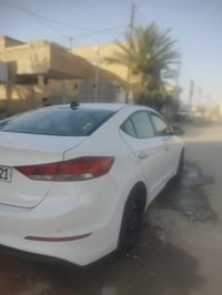 النترا • ٢٠١٧ • ضربة يمين خلفي