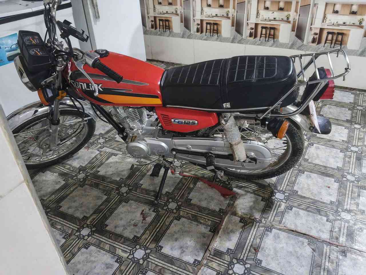 سلام عليكم دراجه للبيع نامه مديل 2025 بعدها جديده اوراقها كامله السعر 600 وبيها مجال للشراي اتصل وبخدمتك ***********
