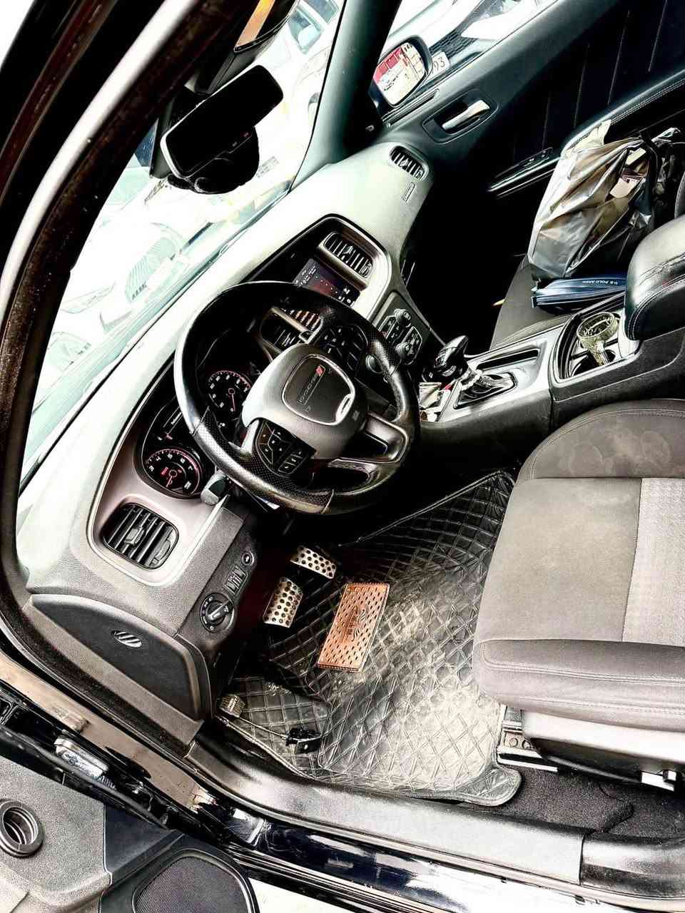 دۆج جارجێر ٢٠٢٢ GT  ٦ بستۆن 
بەسمە شاشەی گەورە 
گێڕی سەر سوکان 
کیت SRT
باقی مواسەفاتەکانی تر دیارن 
سەیارەکە بێ بۆیاخە بێ ناو بێ ئەرباگە ١ چەمەلەخی پێشەوە گۆڕاوە بە بیلاد کاتی دهۆک داخڵ بوەو ڕەقەم سلێمانیە 
٦٠ هەزار ڕۆشتوە 
نرخ: ٢٦٨
*********** 
‏*********** whats up السليمانية, العراق
