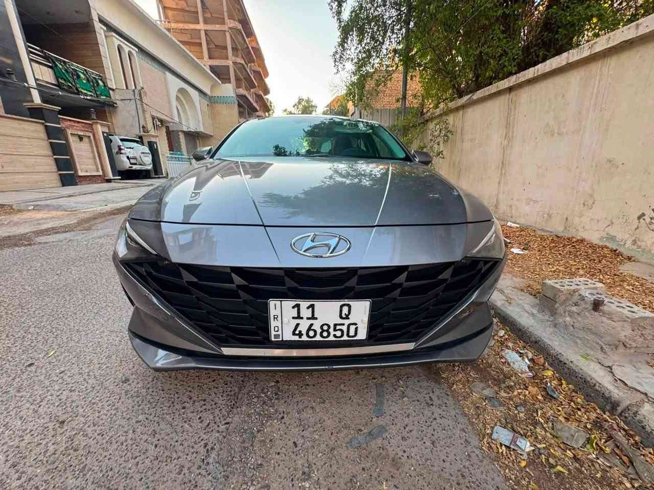 السلام عليكم 
النترا 2023 وارد امريكي مكينه 2.0
بصمه وتشغيل عن بعد 
دشبول دجتل شاشه متصله 
رادار امامي 
وباقي المولصفات معروفه 
تفاصيل الحادث كلها موضحه بجم كبس
السياره جديده جداا بدون اي نقص 
كير مكينه تبريد شرط 
ماشيه 40 الف مايل 
بأمريكا ماشيه 20 الف مايل 
السياره بأسمي ثاني يوم تحويل 
مكان السياره بغداد الشعب 
السعر 158 بيها مجال جداااا قليل حك الجيه 
***********
