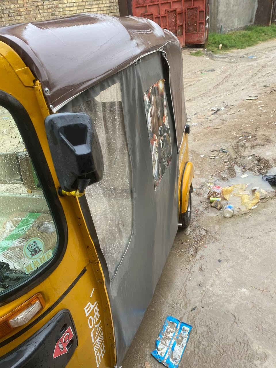 تكتك موديل 2018 تكتك نضيفة لون اصفر اوراقها كاملة للبيع *********** واتساب فقط.
