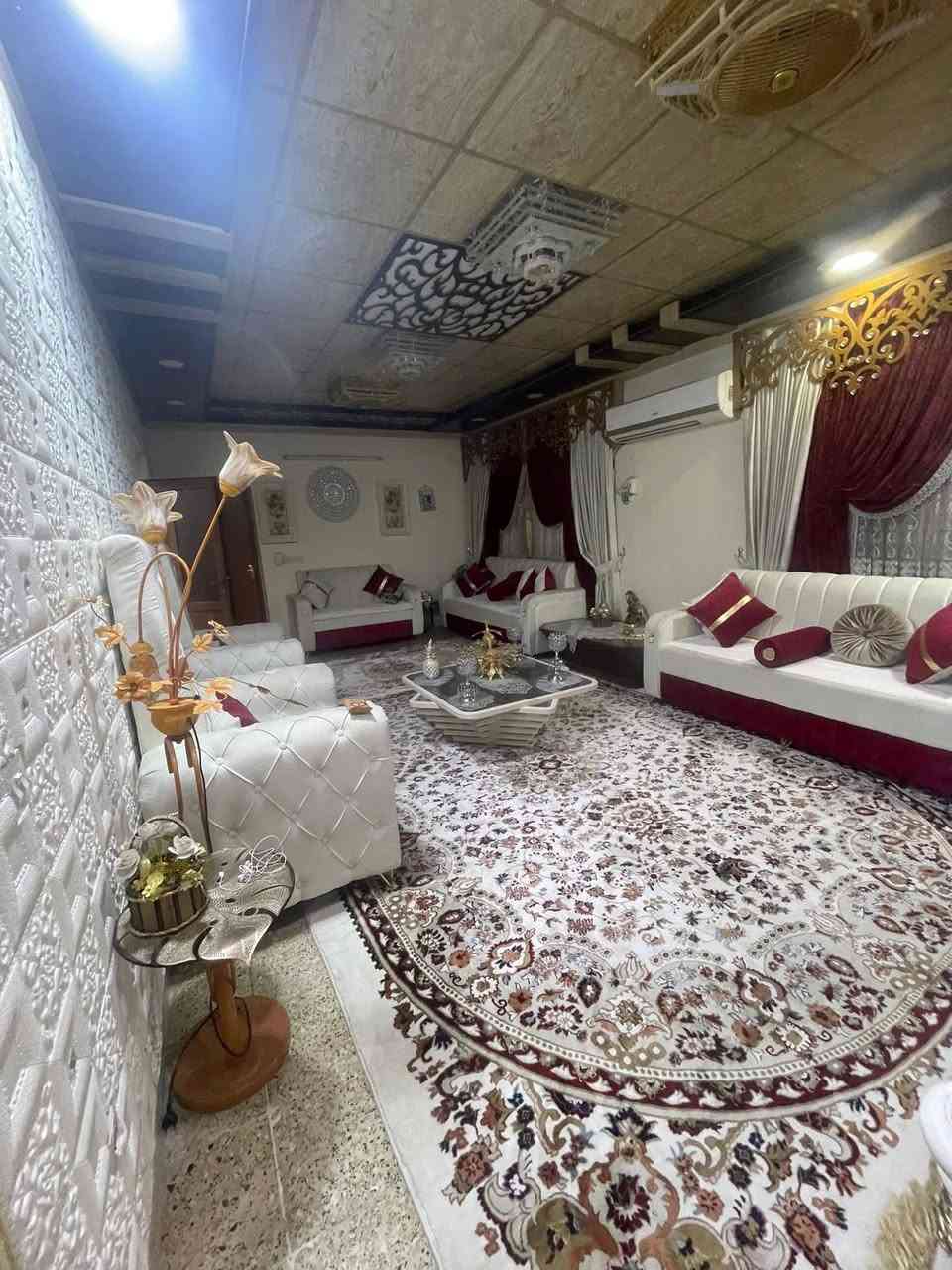 دار للبيع طابو ملك صرف بأسم شخص واحد

الدار جداً نضيف ويُباع بسعر قطعة ارض
♦️المساحة 400 متر واجه 20 متر

♦️الموقع كركوك واحد اذار قرب الفلكة 

بناء 2006 شارع 12 متر 

يحتوي الدار
الطابق الأول  ع حديقة وكراج واستقبال و3 غرف نوم ومطبخ وصحيات مع سرداب غرفة وحدة مخزن

طابق ثاني غرفتين نوم وصاله وصحيات 

💵💵السعر ع الأتصال لطفاً 💵💵

 1- التعامل يكون مع صاحب العقار الشرعي
2- المكتب  وسيط بين الطرفين ولحفظ الأجراءات  القانونية والتأكد من صحة العقار قبل تسليم اي مبلغ بأشراف قانوني 
——————
مكتب زهرة الخليج 
*********** أبو محمد 
0772831000 أبو علي 
—————
4-موقع   المكتب كركوك حي الواسطي 
سايدين القديم مقابل صيدلية صوفيا 
✅نستقبل جميع عروضاتكم السكنيه والتجاريه في كركوك 💯والترويج لها عبر الصفحه الخاصة بمكتب زهرة الخليج 
للأستثمار والتطوير العقاري  معنا نحو الأفضل المكتب مجاز من غرفة تجارة ونتعامل بأشراف قانوني
