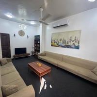 بيت للبيع مساحه 200متر مجمع السلام السكني طابقين السعر 115وبي مجال بصي...