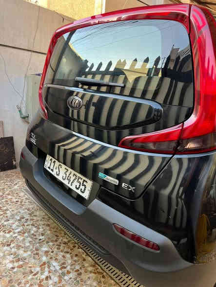 السلام عليكم عندي كيا صول مديل ٢٠٢١ فول مواصفات مكينه ٢٠٠٠ دوش فتحه بصمه شاشه جبيره رادار كشنات كهرباء نقطه عمياء تحديد مسار اشاير مري اوتو ستوب اتو هولد بجم لد وزنون بلادي قياده ذاتيه كامره دواره ماشيه ٣٧  السياره اني مستوردها وبسمي حادثها فقط دعاميه بدون قطره صبغ ولاتبديل بدون دواخل السعر ١٥٥  مكاني سيديه للستفسار ***********
