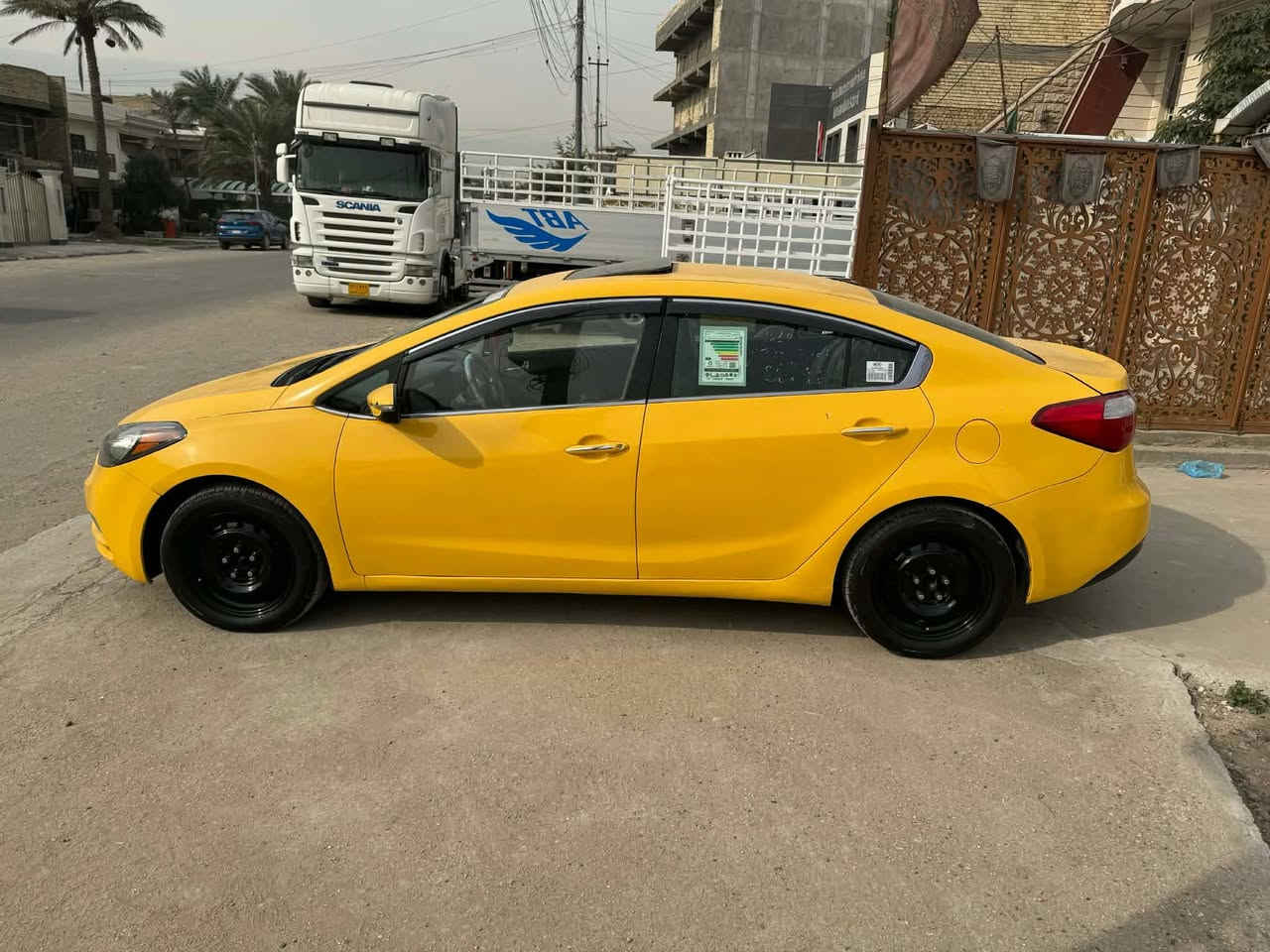 السلام عليكم كيا فورتي موديل 2014 حادثها باب خلفي بدون دواخل السياره بجم كبس
السياره فول مواصفات السياره جاهزه و جديده مال جناي امانت الله 
المواصفات 
شاشه 
كامره 
تحكم ستيرن جيهتين 
مانع نزلاغ 
ثلاث انضمه قياده 
سلايت روف طكتين 
بصمه بواب 
حساس امامي 
حساس خلفي
محرك المرغوب لا تبخير و لا تنقيص 
كير at المرغوب 
السياره كير مكينه صدر امامي خلفي تخم تاير جديد تبريد ثلج رقم بغداد الدولي تحويل ثاني يوم السعر 104 وبيه مجال حق الجيه مكان بغداد رقم الهاتف ***********
