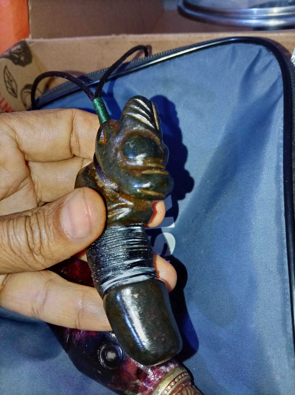 حجر وزن ثقيل تحفة مميزة للأسف بي كسر من الوسط لكن تم معالجتة باللصق وربط بالواسطة خيط سبحة َكذالك لاصق اصلي. سعرها السابق كان ٢٥ الف حاليا نهايتها ٢٥ الف لأول تم يدخلي

واتساب *********** بغداد, العراق
