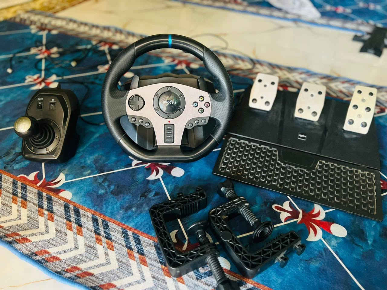 دركسون كامل بعده جديد مامستخدم هواي 
يستخدم اي بلي وحته للحاسبه يصير 
كير 6نمرات 
تحكمات ستيرن 
السعر 90


**إذا كنت صاحب هذا الإعلان وتريد حذفه لأي سبب، رجاءا أرسل رسالة إلى الدعم الفني**