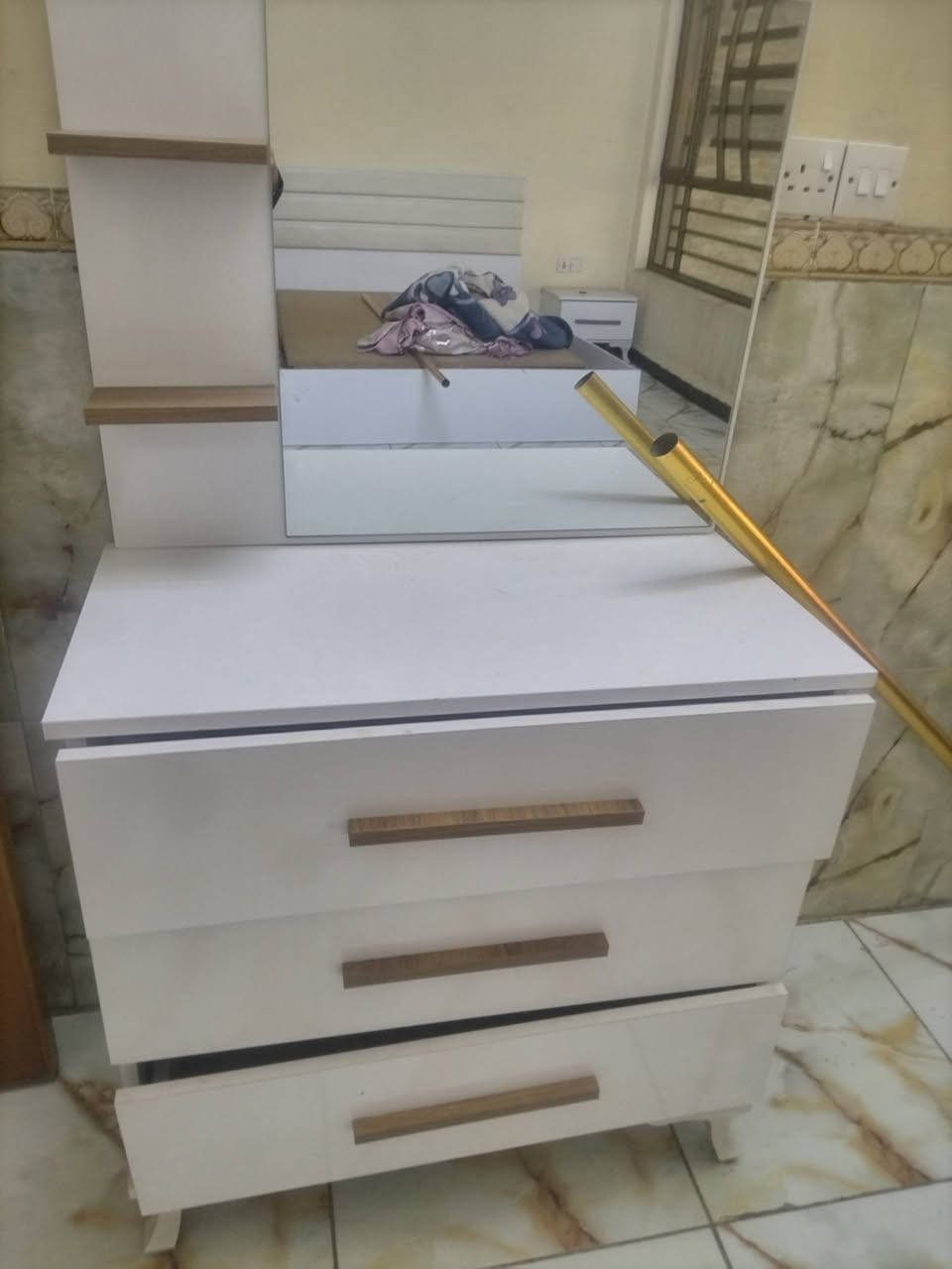 غرفة نوم للبيع ***********
