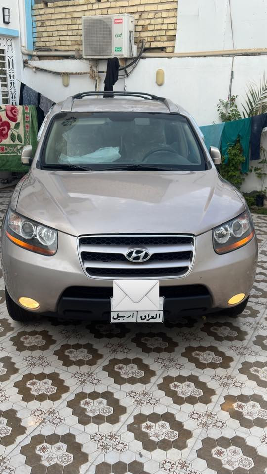 سنتافي 2007وارد كندي سبعه راكب سته سلندربيه 3 قطع صبغ بدون داخل والسياره ما عايزه البرغي جاهزه مهزه مال جناي  سعره 108 وبيه مجال مكانه النجف  (***********) بي واتساب
