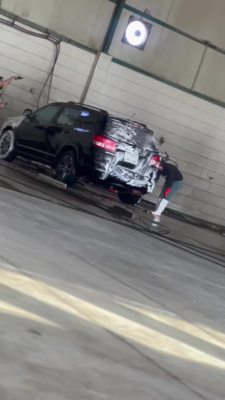 من بعد السلام
جورني موديل ١٨ 
محرك اربعه
السياره باقي تفاصيل خاص او اتصل 

سعرها ١٤٠ رقم سليمانيه 
***********
