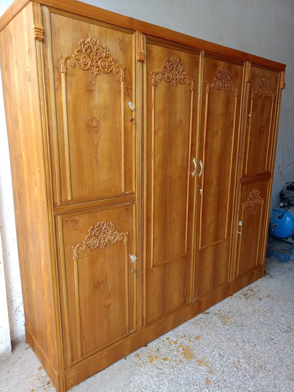 كنتور ابو ل 2 باب جديد السعر 150الف مع الصبغ والتلميع واليدات كامل
كنتور ابو ل 3 باب جديد السعر 220 الف مع الصبغ والتلميع واليدات كامل 
كنتور ابو ل 4 باب جديد السعر 250الف مع الصبغ والتلميع واليدات كامل 
بوفية مترين 120الف مع الصبغ والتلميع واليدات كامل 
بوفية مترين ونص جديد السعر 125الف مع الصبغ والتلميع واليدات كامل 
رقم الهاتف *********** 
يوجد خدمة توصيل باجرة
