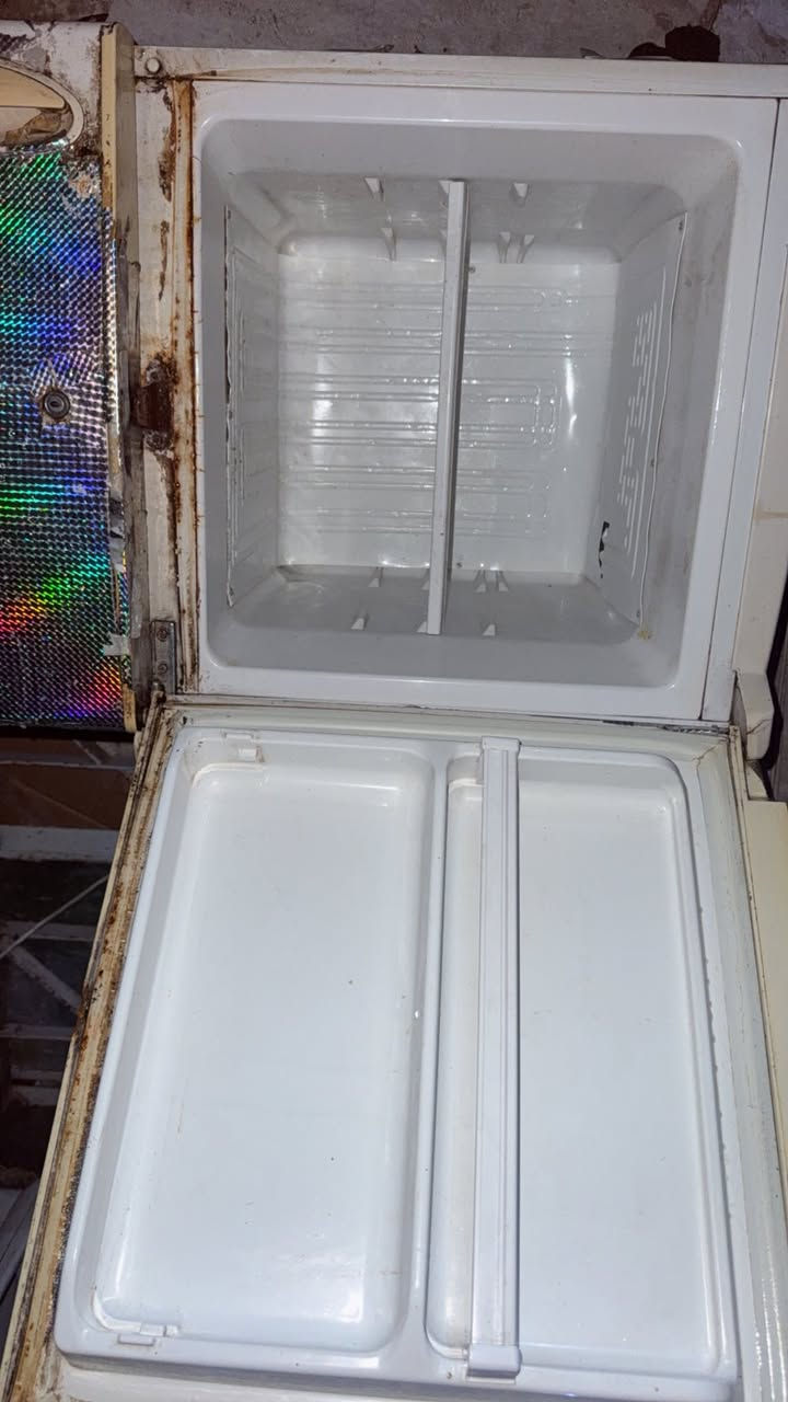 السلام عليكم ثلاجه حجم وسط يحتاجله فقط تنضيف وبيه شويه زنجار تجميد مالته فول يجنن تجميده سعر٧٥


**إذا كنت صاحب هذا الإعلان وتريد حذفه لأي سبب، رجاءا أرسل رسالة إلى الدعم الفني**