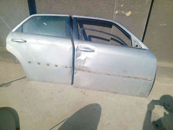 ابواب سيارة اوبامة موديل 2010 وجوة

جهة الراكب ابواب 2 لون سلفري

ويوجد جكمجات عدد4 

المكان واسط كوت الخاجية

للستفسار *********** يوجد واتساب

الخاص مفتوح
