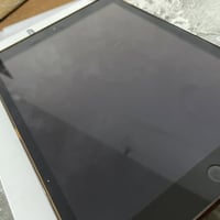 آيباد ٩ • ٦٤ • نجف