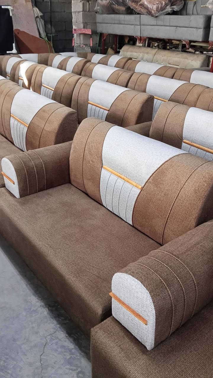 بفضل الله
تم وصول حاويه. ديوان جديد. شغل اربيل قاعدة خشب بلايود اسود في مجمع التسوق الاوربي في قلعة سكر شارع السيطره القديمه مال حي الصناعي اليدخل عالحي العسكري للاستفسار الرقم المجاني *********** حجي صادق النجار
