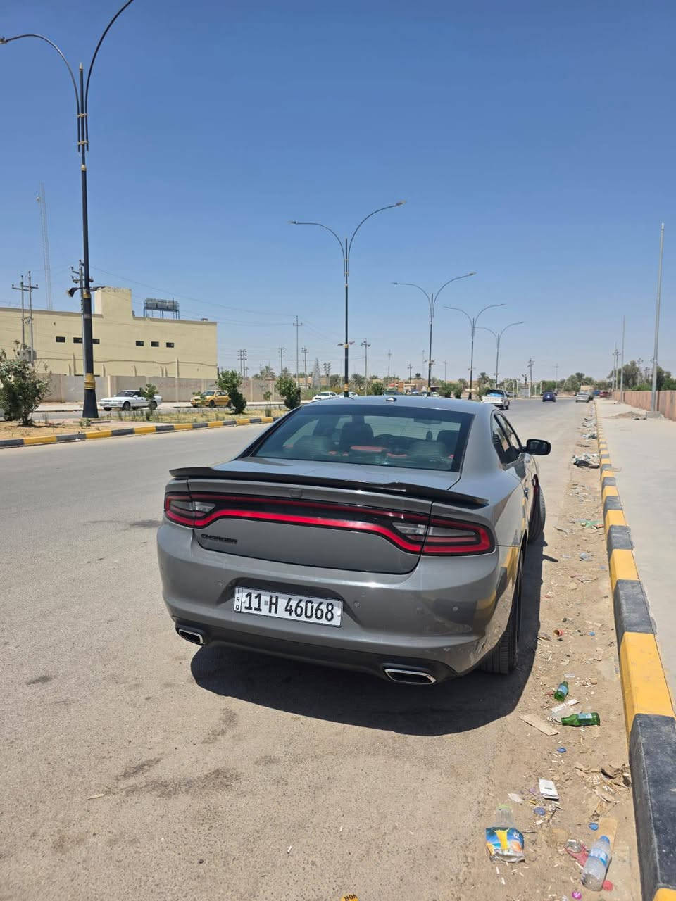 للبيع جارجر SXT سمنتي
موديل 2018  وارد كندي تقرير غرق بدون نسبة
مكفوله
بدون ضربه ولا ايرباك بارد قليل بالجاملغ الامامي 
شاشة جبيرة 
كشنات جلد اصل شخط مابيهن
تخم تاير وويل جديد 
حدادية جديده توني مسويها من الطول للطول ب950 
6سلندر / تو ويل
بغداد تحويل مباشر 
محرك كير تدفئه تبريد شرط ماشية 151 الف كيلو 
السونار مرفق مع الصور
مكان السياره شطره
السعر 215 وبيه مجال 
***********
