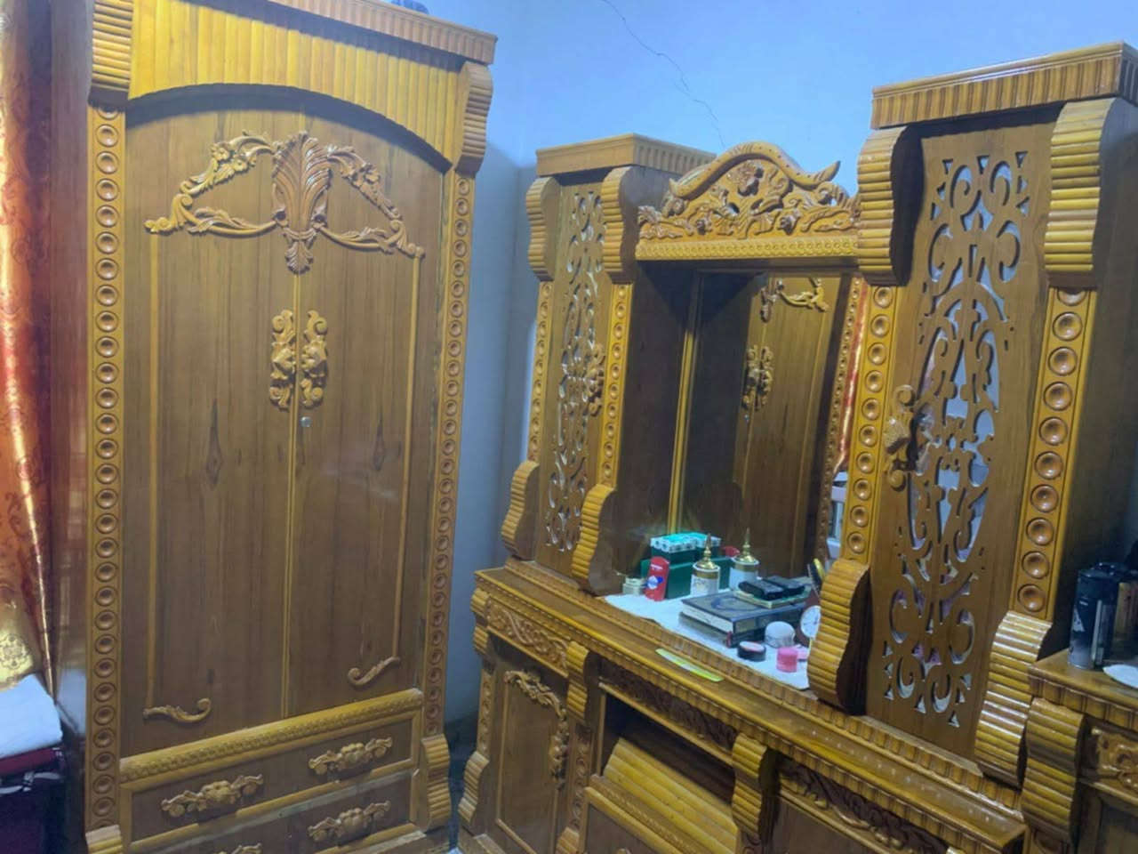 للبيع غرفة جديده شغل ثقيل فصال درجة أولى الخشب 5ملم صاج عراقي  شغل الشاهين   السعر مليون أو 300👉👌


**إذا كنت صاحب هذا الإعلان وتريد حذفه لأي سبب، رجاءا أرسل رسالة إلى الدعم الفني**