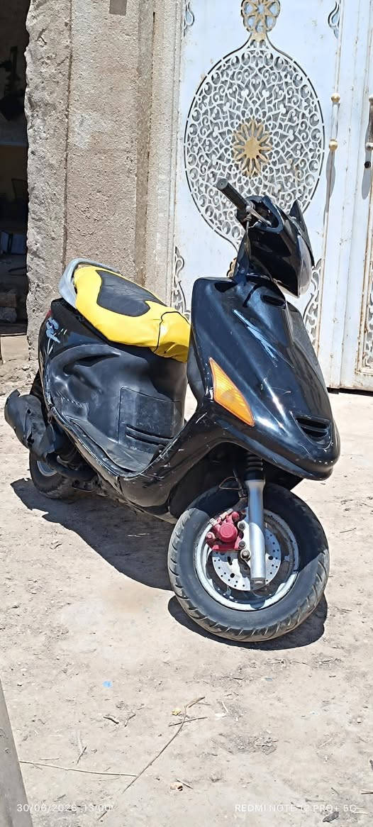 السلام عليكم فراشه للبيع،مكينه مفتوحه مره وحده خرسسه. خرسه.  سلف هندر لايت عالي ناصي اشاير بك لايت كله شغال دراجه مختمه. السعر 350 وبيها مجال. مكان بابل القاسم.
***********

السلام عليكم فراشه فحل للبيع،مكينه مفتوحه مره وحده خرسسه. خرسه.  سلف هندر لايت عالي ناصي اشاير بك لايت كله شغال دراجه مختمه. السعر 350 وبيها مجال. مكان بابل القاسم.
