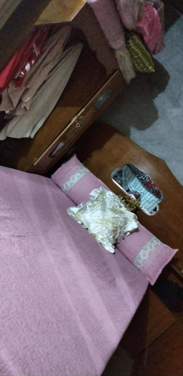 غرفه لبيع سعر 300 مامتواجد ع فيس ***********الشراي هذه الرقام
*********** يتصل
