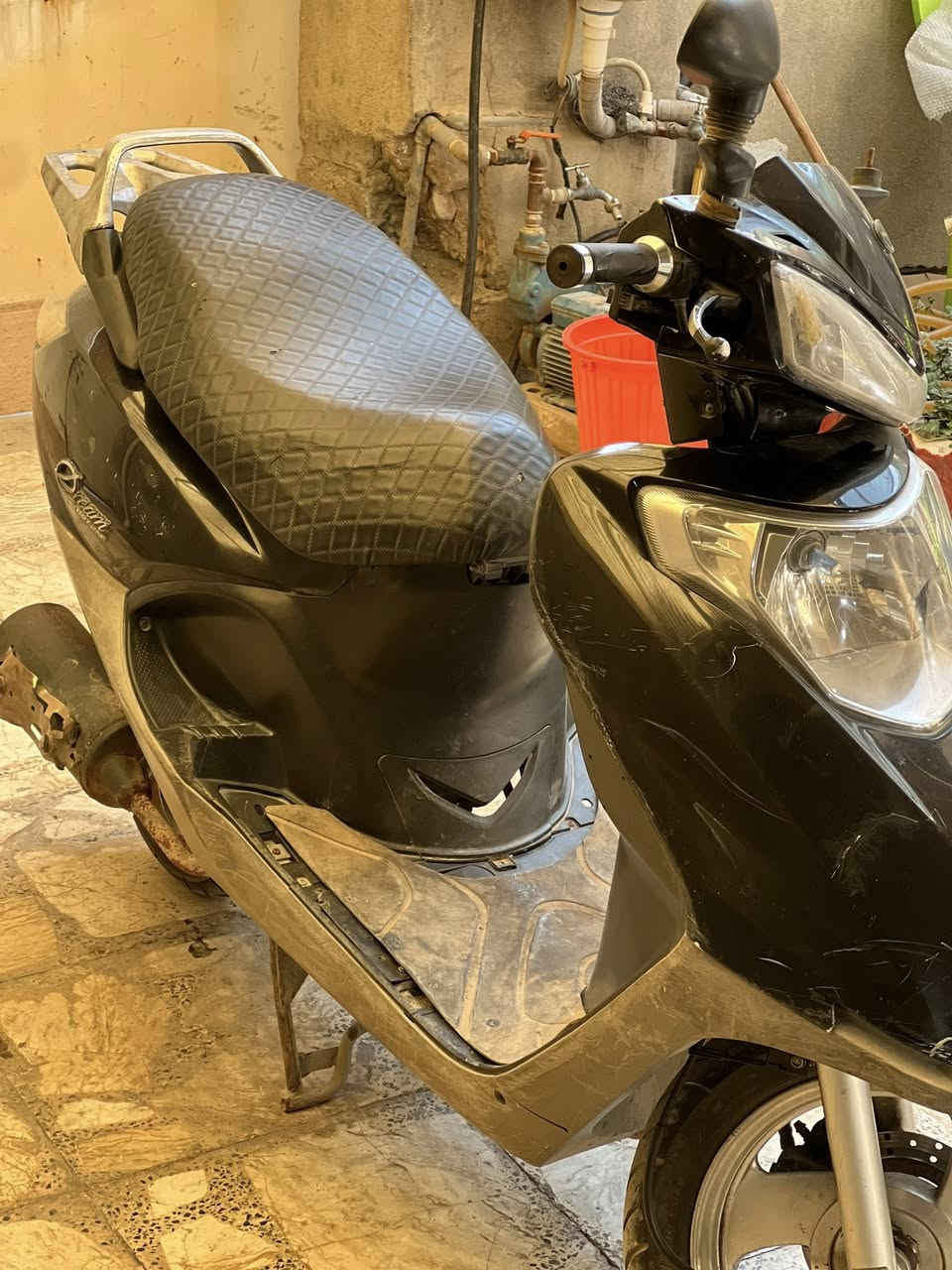 سبيسي للبيع بغداد الأمين الثانيه سكينه شارع المكاتب السعر ٢٥٠ ألف المكينه مفتوحه مجفته او باقي غراضه بلاد ***********  للاستفسار عل واتساب رجأن
