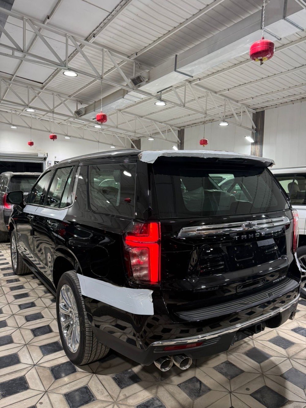 شركة الخليج العربي بغداد النهضة الشارع الثاني (*********** / *********** / *********** /***********)
السعر (98 مليون ) مع الرقم بغداد 
* تاهو برايمر زيرو 2024 رقم بغداد 
* ⁠ضمان وكالة المنصور 
* ⁠الموديل 2024 رقم بغداد
* ⁠اللون اسود العداد (زيرو)
* ⁠حجم المحرك : 5.3 Cc
* ⁠خمس كامرات محيطية 
* ⁠نظام الرفع (جكات)
* ⁠دفع رباعي (4 * 4)
* ⁠فتحة سقف (بانوراما)
* ⁠شاشة امامية بالحجم الكبير 
* ⁠علامة ضوئية سوداء 
* ⁠شاشات عدد (2)
* ⁠دوسات كهرباء 
* ⁠ردادارات تحديد مسار 
* ⁠قيادة ذاتية توقف ذاتي 
* ⁠كراسي كهرباء تبريد وتدفئة 
* ⁠جنطة كهرباء 
* بصمه تشغيل بصمات ابواب 
* رادار نقطة عمياء تحديد مسار 
* نظام تشغيل واطفاء السياره ذاتي نظام تحديد مسار
* ⁠حساس امامي خلفي 
* ⁠شركة الخليج العربي 
بغداد النهضة الشارع  الثاني ***********
السعر (98 مليون دينار) مع الرقم 
نضام البيع المباشر والمراوس (جملة مفرد)
ملاحظة:- يتوفر لدينا جميع انواع التاهو الجمسي