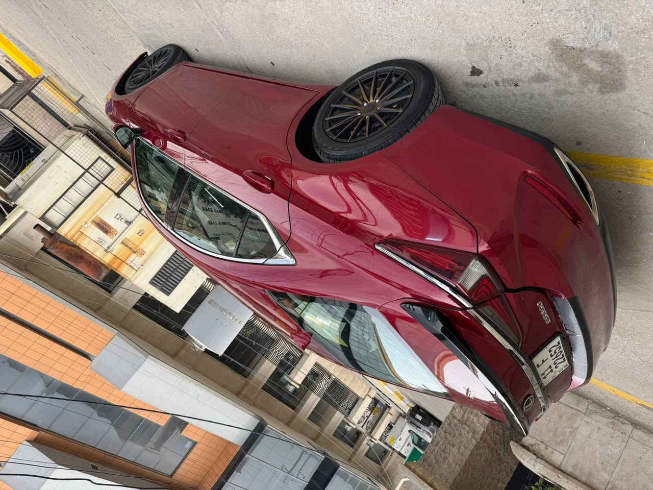 السلام عليكم لكزز موديل 2019 وارد أمريكي بيه 3 قطع سياره ماشيه 75 الف se350 رقم بغداد باسمي تحويل مباشر والسعر 210 وبيه مجال بسيط للاستفسار الاتصال ع رقم ***********
